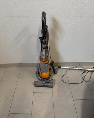 Aspirapolvere Dyson DC25