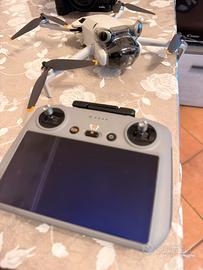 DJI Mini 4 Pro Fly More Combo RC 2