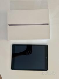 iPad 2014, 32G, con box, no carica baterie