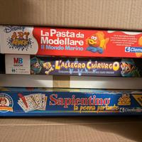 Giochi in scatola assortiti (monopolino…)