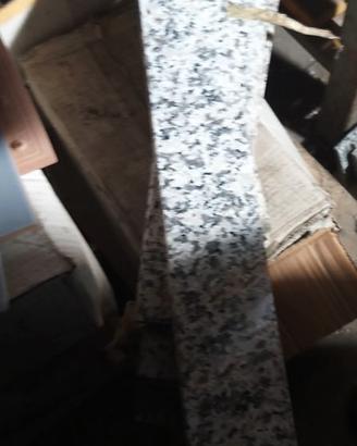 Battiscopa in granito Bianco Sardo al ml