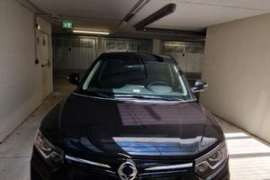 Auto praticamente nuova  13000 euro trattabili