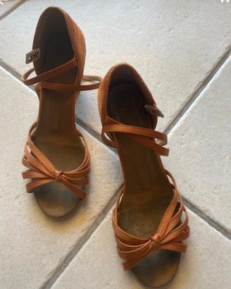 Scarpe da ballo latino americano