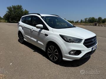 Ford Kuga 1.5 TDCI 120 CV S&S 2WD ST-Line