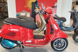 Piaggio Vespa 300 GTS Super