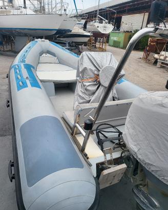 Gomone con motore honda 90hp 4t
