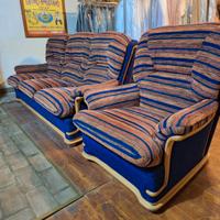 Divano + Poltrona in tessuto – Struttura in legno