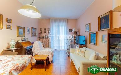 TRE LOCALI IN CONTESTO DI CORTE SENZA SPESE CONDOM