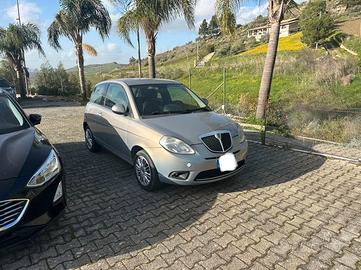 Lancia Ypsilon 1.3 MJT 75 CV Argento
