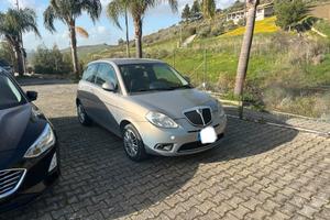 Lancia Ypsilon 1.3 MJT 75 CV Argento