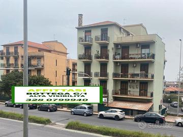 Catania Via Due Obelischi Bottega Alta Visibilità