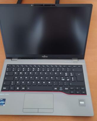 Fujitsu Lifebook U7413 | 14" FHD (100% sRGB)