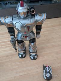 robot giocattolo