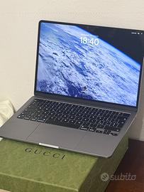 Apple Macbook Air