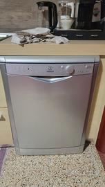 lavastoviglie indesit
