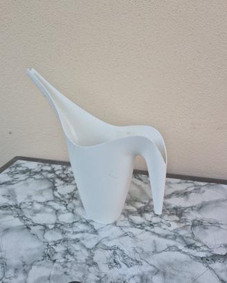 Annaffiatoio bianco plastica