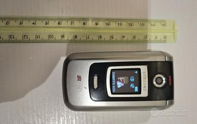cellulare "a conchiglia" Samsung Z300