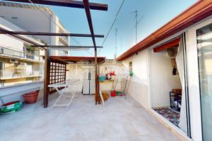 3 VANI SU DUE PIANI ( DOPPIO INGRESSO) E TERRAZZO!