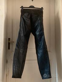 Pantaloni in cuoio per moto