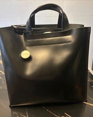 Borsa nera Furla 