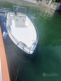 Open con motore fuoribordo