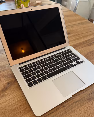 MacBook Air 13" 2015 i5 - RAM 8GB  - SSD 128GB
