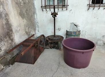 Attrezzi Vendemmia Torchio Deraspatrice Conca