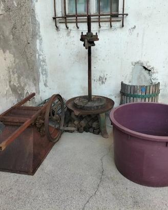 Attrezzi Vendemmia Torchio Deraspatrice Conca