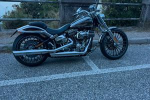Harley Davidson Breakout CVO 110 del 2014