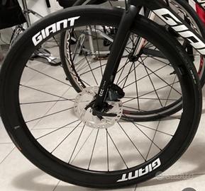 Ruota anteriore Giant Slr1 carbonio