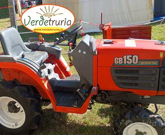 TRATTORE AGRICOLO
