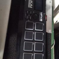 Akai MPX8