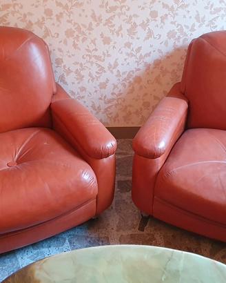 2 poltrone in pelle su ruote design anni '70
