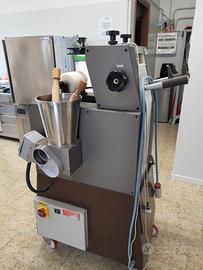 Macchina formatrice per tortellini