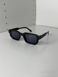 Occhiali da sole neri squadrati stile vintage
