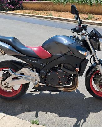 Suzuki GSR 600 (2010) - Soli 22.000 km 