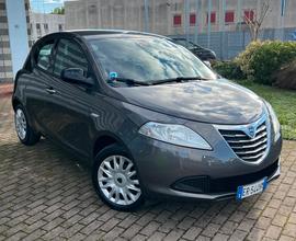 Lancia Ypsilon 1.2 69 CV 5 porte S&S Silver