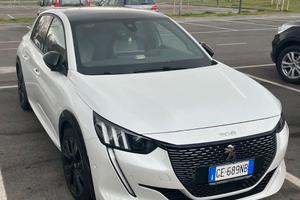 PEUGEOT 208 GT HDI