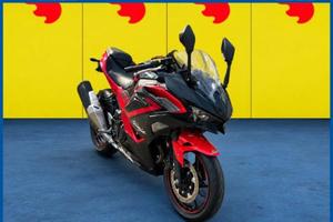 KAWASAKI Ninja 500 Finanziabile - Nero e Rosso -