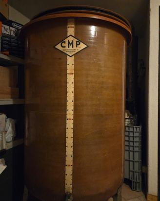 Botte vetroresina per vino