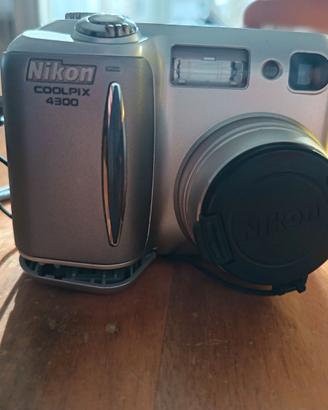 Fotocaera Nikon Coolpix 4300 Buono stato