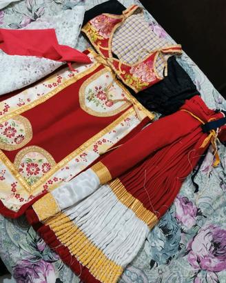 costume sardo Oristano bambina 5-7 anni