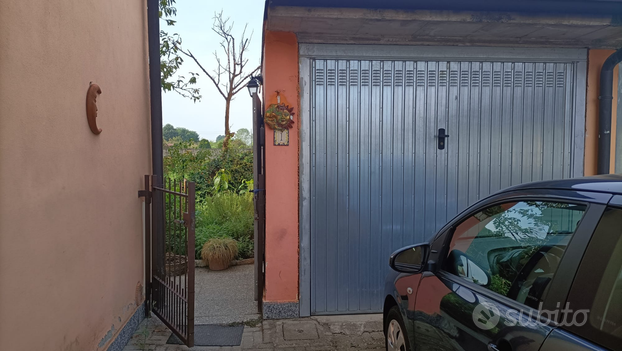 Bilocale con giardino privato e box a Crespiatica