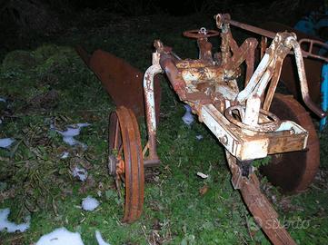 Aratro carrellato monovomere meccanico Dondi 50