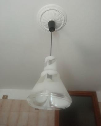 Lampadario semplice ad un punto luce