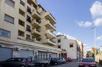 4 LOCALI A PALERMO