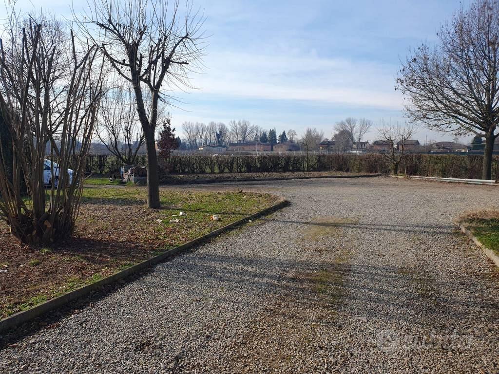 Rustico / Casale di 600 m² con più di 5 locali e b - More