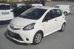 Toyota Aygo 1.0 5 porte Connect - 2013