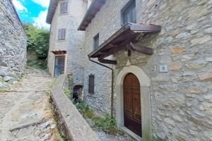 Appartamento a Lucchio con vista panoramica