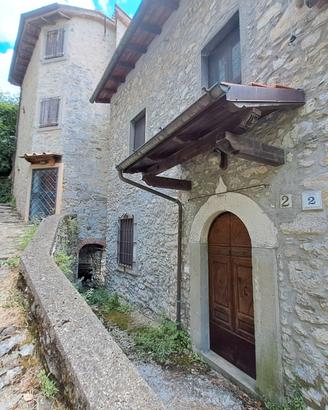 Appartamento a Lucchio con vista panoramica